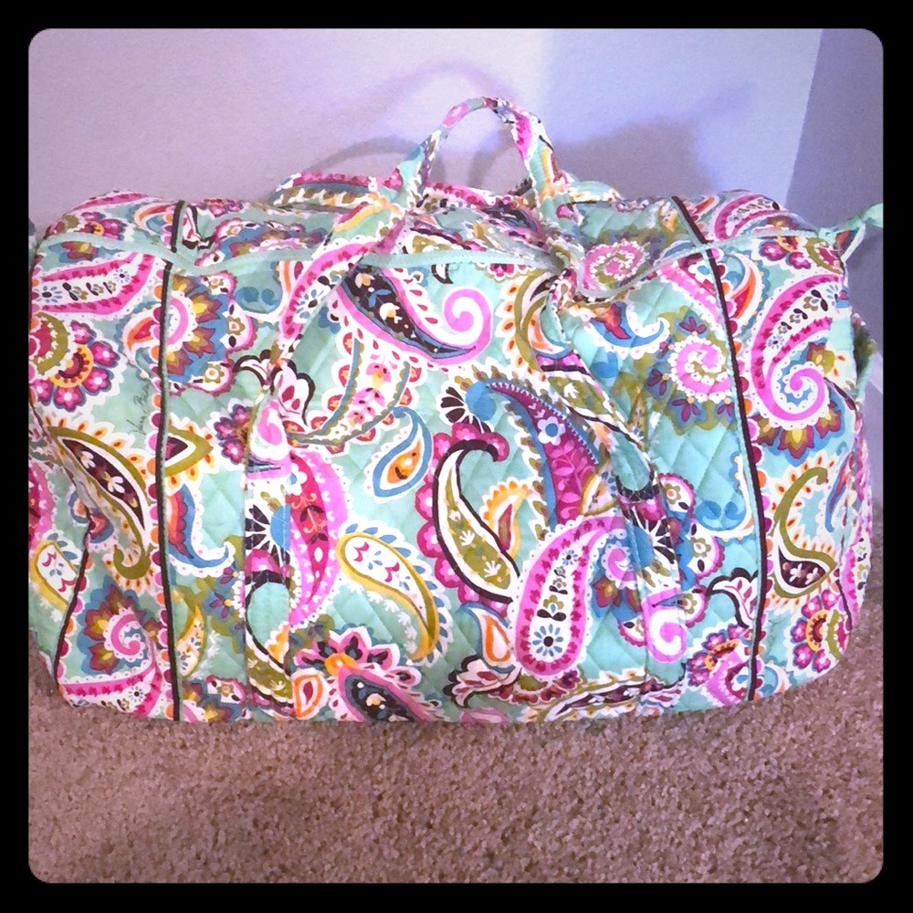 NWOT Vera Bradley Duffle in Retired Tuttti Frutti